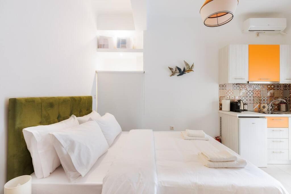 Cosy In The Petralona Neighbourhood